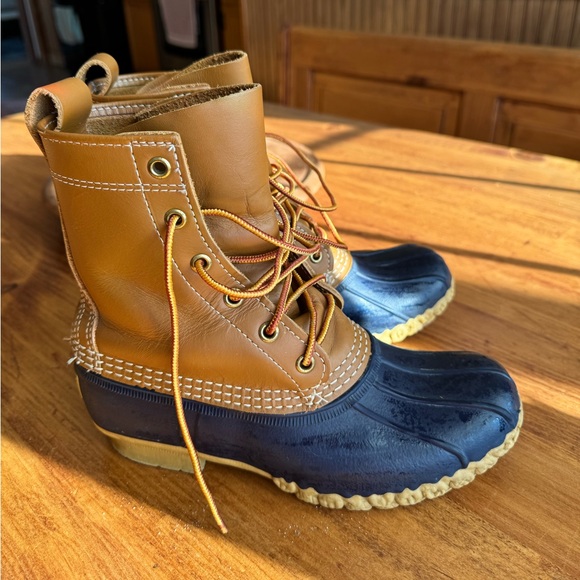 L.L. Bean Shoes - LL Bean boots women’s size 6 medium width